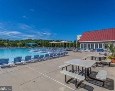 1713 Dearbought Drive - Photo Thumbnail 37