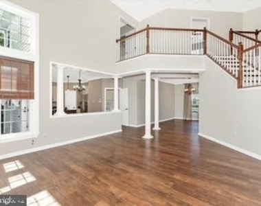 1713 Dearbought Drive - Photo Thumbnail 10