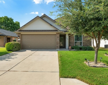 308 Moulins Ln - Photo Thumbnail 2