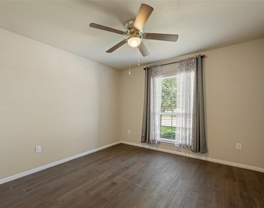 308 Moulins Ln - Photo Thumbnail 25