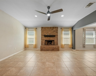 308 Moulins Ln - Photo Thumbnail 9