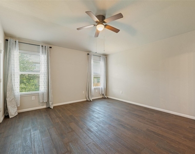 308 Moulins Ln - Photo Thumbnail 16