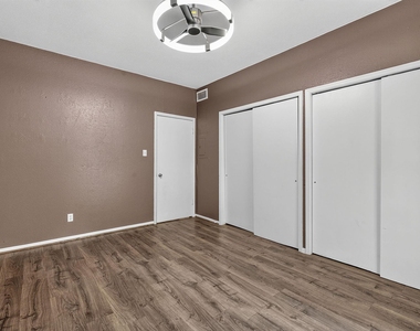 2450 Wickersham Ln - Photo Thumbnail 11
