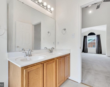 10030 Tallahassee Place - Photo Thumbnail 20