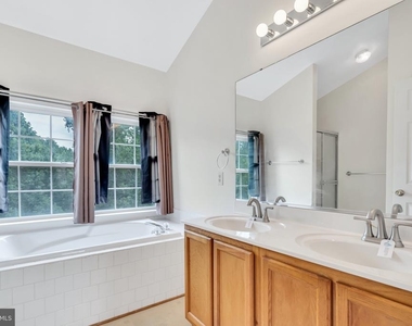 10030 Tallahassee Place - Photo Thumbnail 19