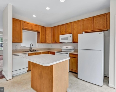 10030 Tallahassee Place - Photo Thumbnail 2