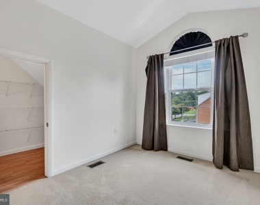 10030 Tallahassee Place - Photo Thumbnail 18