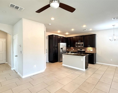1001 Zodiac Ln - Photo Thumbnail 5
