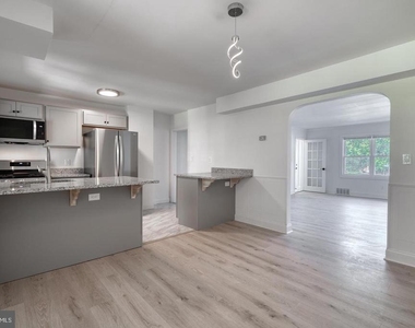 1722 Edgewood Road - Photo Thumbnail 5