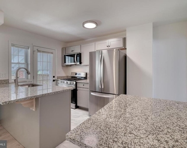 1722 Edgewood Road - Photo Thumbnail 6
