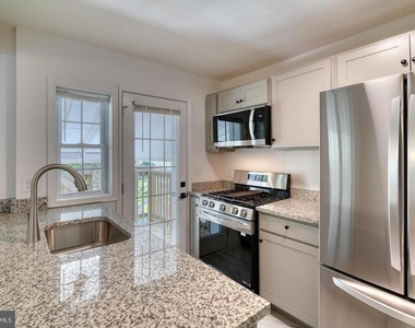 1722 Edgewood Road - Photo Thumbnail 9