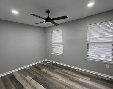 639 Glynock Place - Photo Thumbnail 16