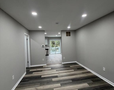 639 Glynock Place - Photo Thumbnail 11