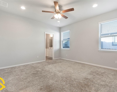 3008 Sage Ranch Dr - Photo Thumbnail 21