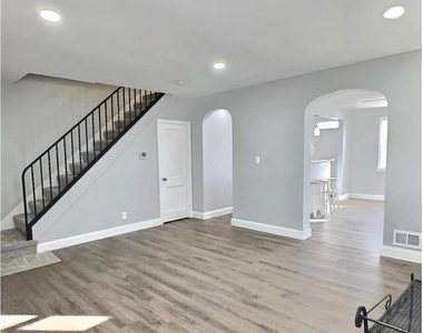 4235 Norfolk Avenue - Photo Thumbnail 2