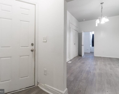 1426 Mcculloh Street - Photo Thumbnail 2