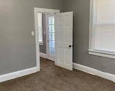 3411 Fairview Avenue - Photo Thumbnail 22