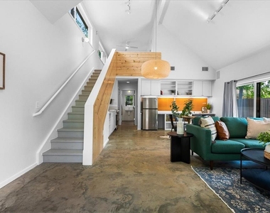 1808 Forest Hill Dr - Photo Thumbnail 1