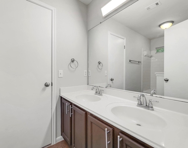214 Crystal Knoll Blvd - Photo Thumbnail 11