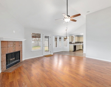 214 Crystal Knoll Blvd - Photo Thumbnail 3
