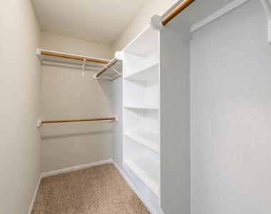 214 Crystal Knoll Blvd - Photo Thumbnail 13