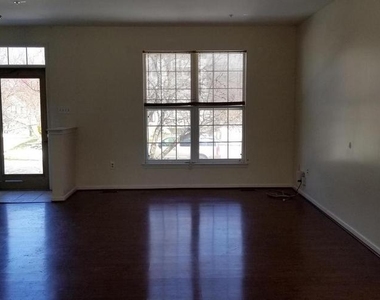 836 Knob Court - Photo Thumbnail 2