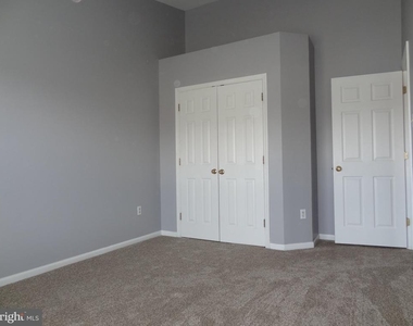 836 Knob Court - Photo Thumbnail 13