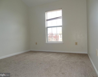 836 Knob Court - Photo Thumbnail 15