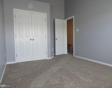 836 Knob Court - Photo Thumbnail 14