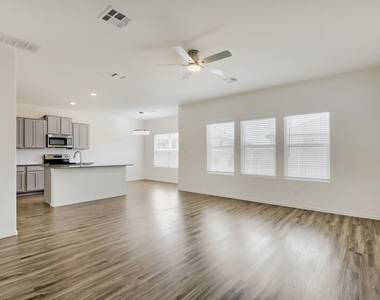 125 Guardian Angel Ct - Photo Thumbnail 2