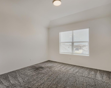 125 Guardian Angel Ct - Photo Thumbnail 11