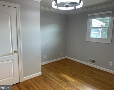 906 Rosedale Avenue - Photo Thumbnail 12