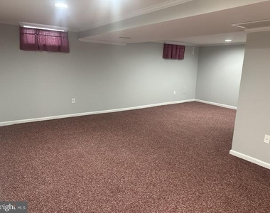 906 Rosedale Avenue - Photo Thumbnail 17