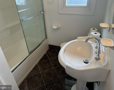 906 Rosedale Avenue - Photo Thumbnail 14
