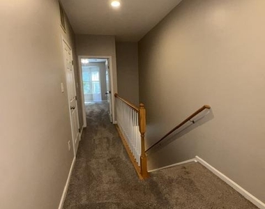 7506 Stoney Run Drive - Photo Thumbnail 9