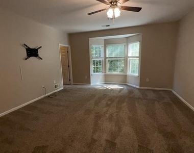 7506 Stoney Run Drive - Photo Thumbnail 10