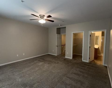 7506 Stoney Run Drive - Photo Thumbnail 12
