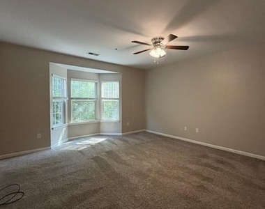 7506 Stoney Run Drive - Photo Thumbnail 13