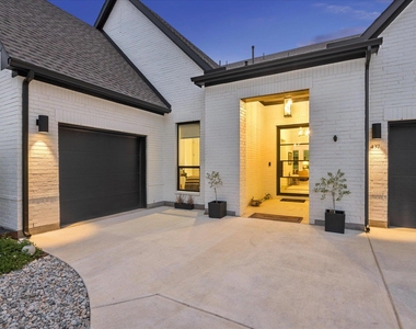437 Trabuco Bnd - Photo Thumbnail 2
