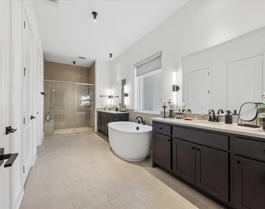437 Trabuco Bnd - Photo Thumbnail 17