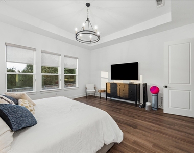 437 Trabuco Bnd - Photo Thumbnail 16