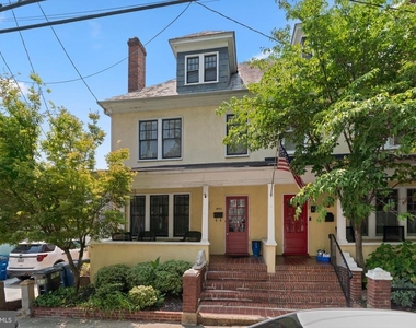 145 Prince George Street - Photo Thumbnail 2