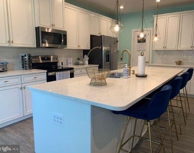 32336 Peregrine Way - Photo Thumbnail 4