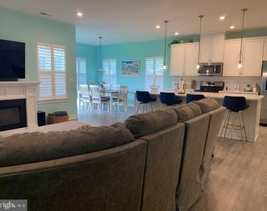 32336 Peregrine Way - Photo Thumbnail 10