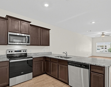 172 Allington Cir - Photo Thumbnail 4
