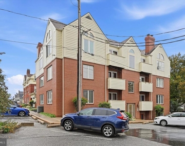 1504 N Broom Street - Photo Thumbnail 2