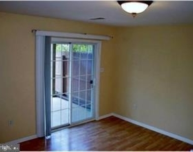 54 Emandan Lane - Photo Thumbnail 3