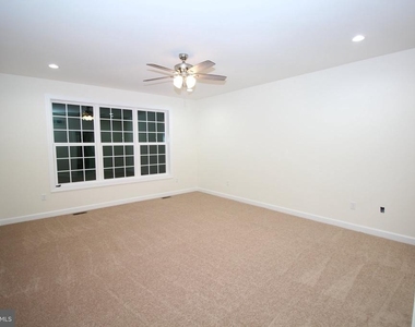 35 Mapledale Road - Photo Thumbnail 9