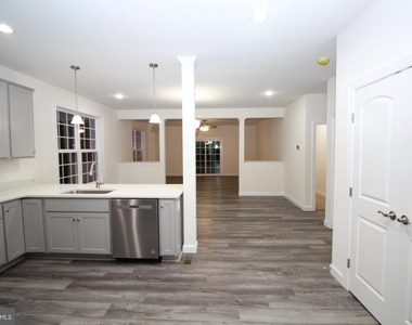 35 Mapledale Road - Photo Thumbnail 3