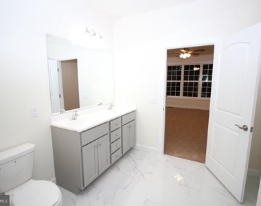 35 Mapledale Road - Photo Thumbnail 14